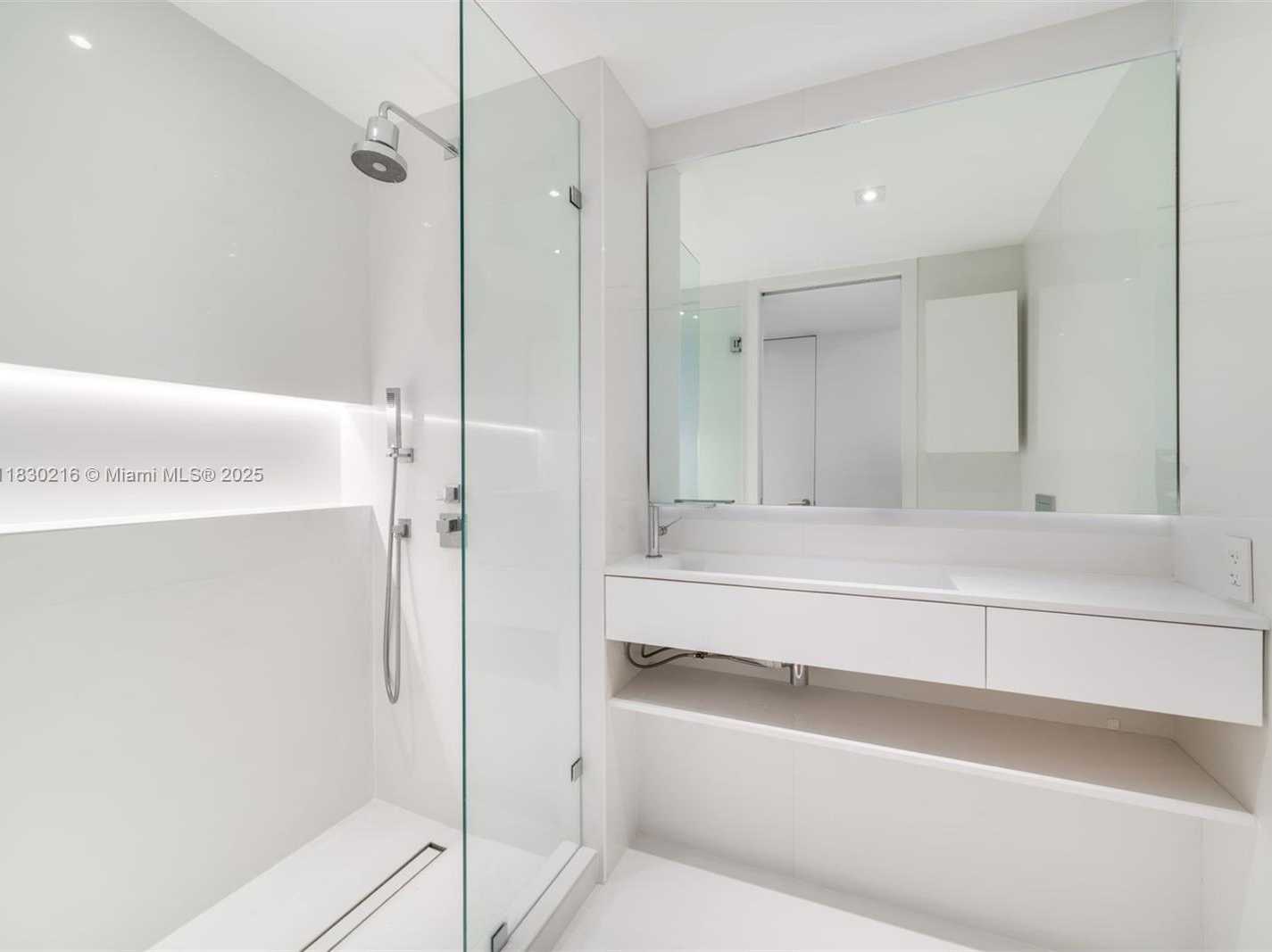 Small Image of 789 CRANDON BLVD #305, Key Biscayne Number 27