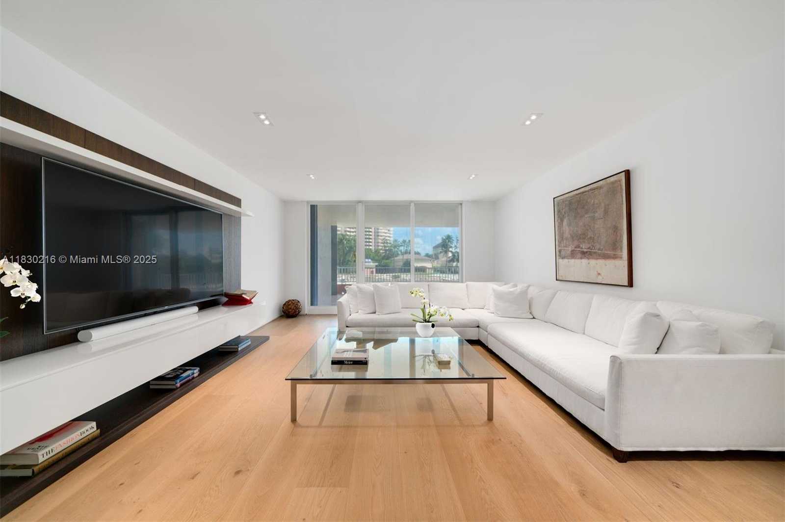 Small Image of 789 CRANDON BLVD #305, Key Biscayne Number 3