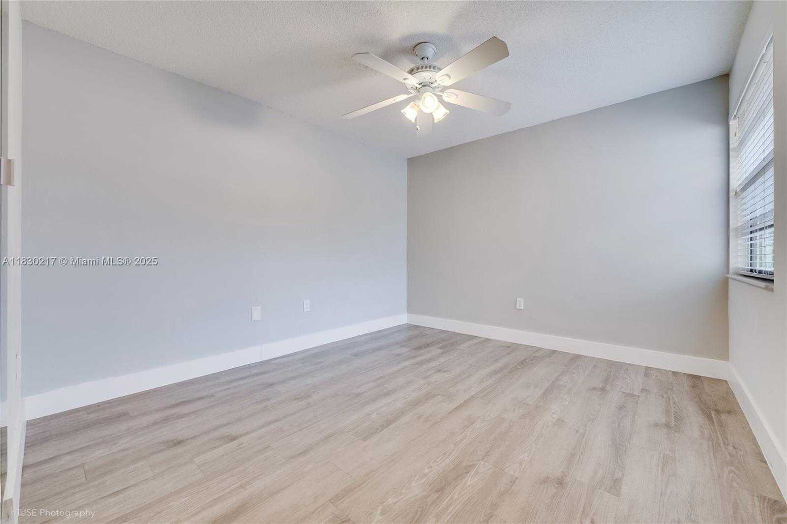 Small Image of 11221 SOUTH WEST 132ND CT W, Miami Number 10