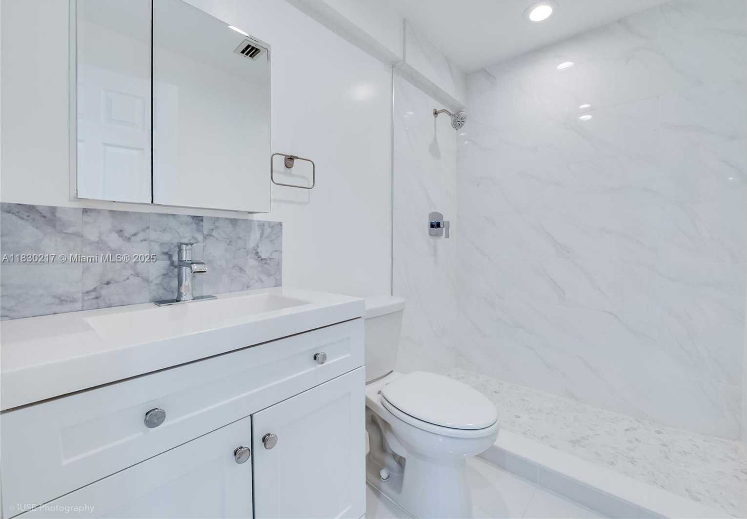 Small Image of 11221 SOUTH WEST 132ND CT W, Miami Number 8