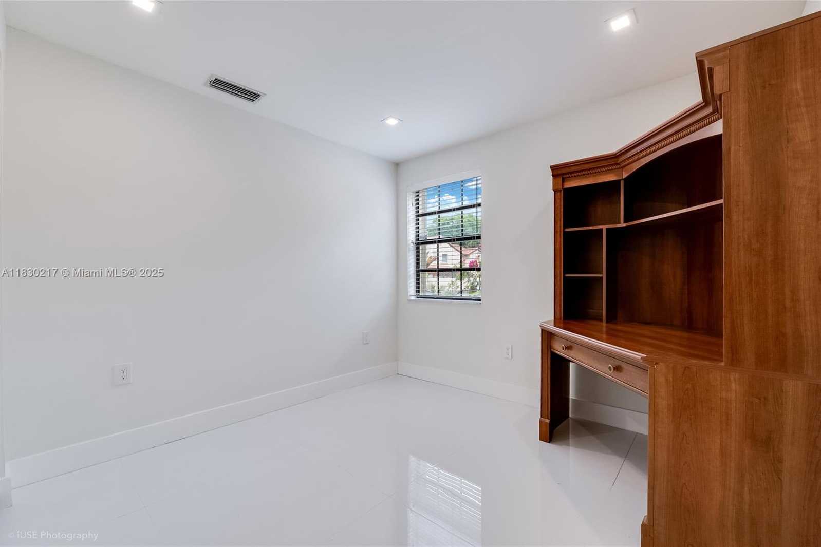 Small Image of 11221 SOUTH WEST 132ND CT W, Miami Number 9