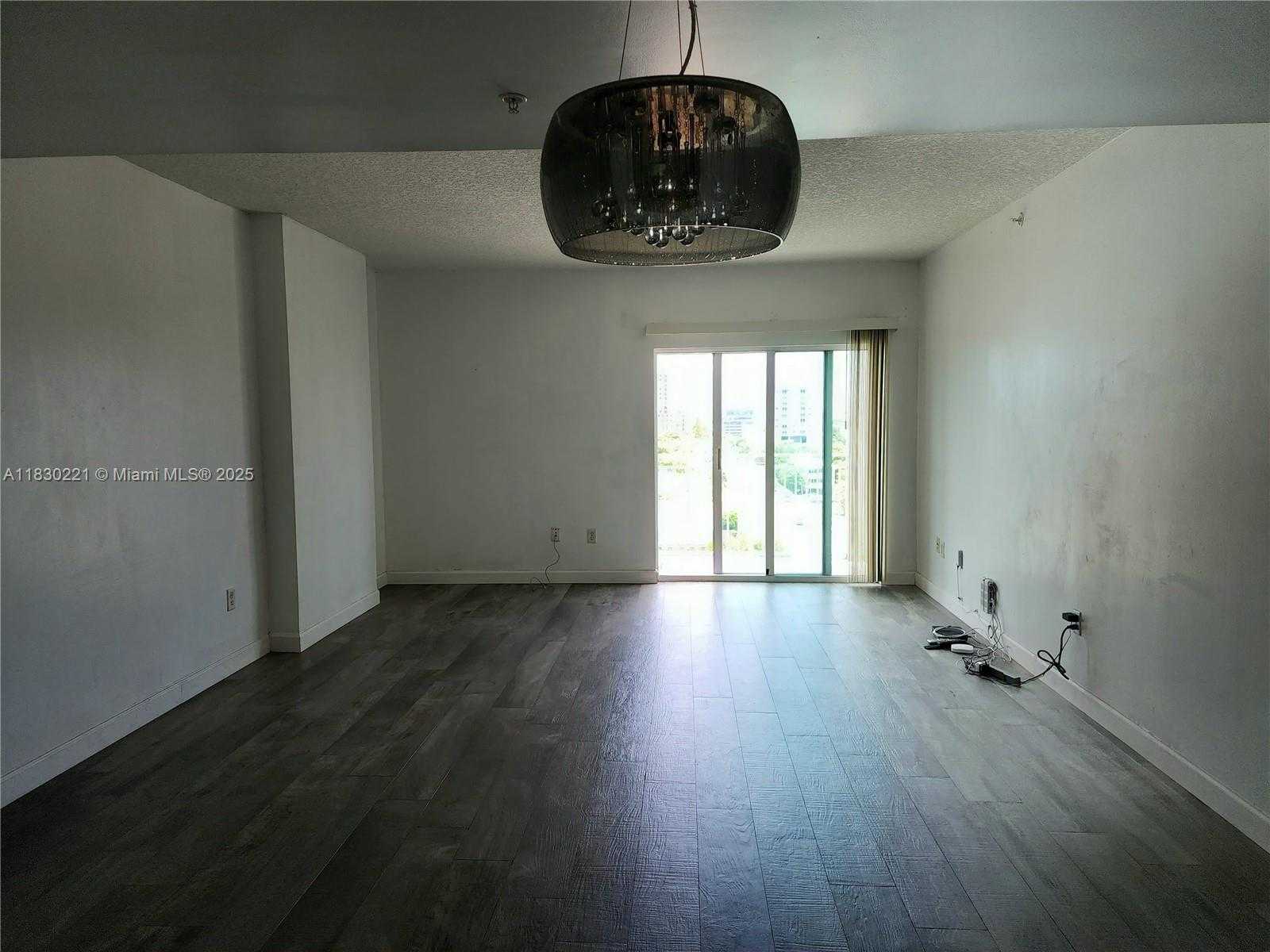 Small Image of 50 MENORES AVE #832, Coral Gables Number 13