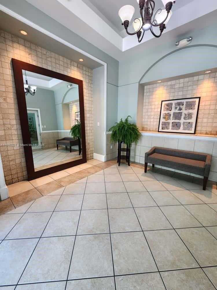 Small Image of 50 MENORES AVE #832, Coral Gables Number 4