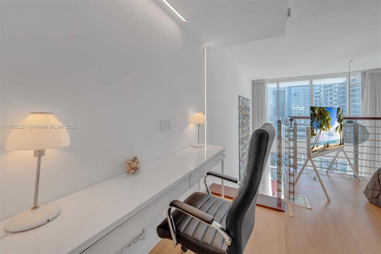 Small Image of 41 SOUTH EAST 5TH ST #2004, Miami Number 8