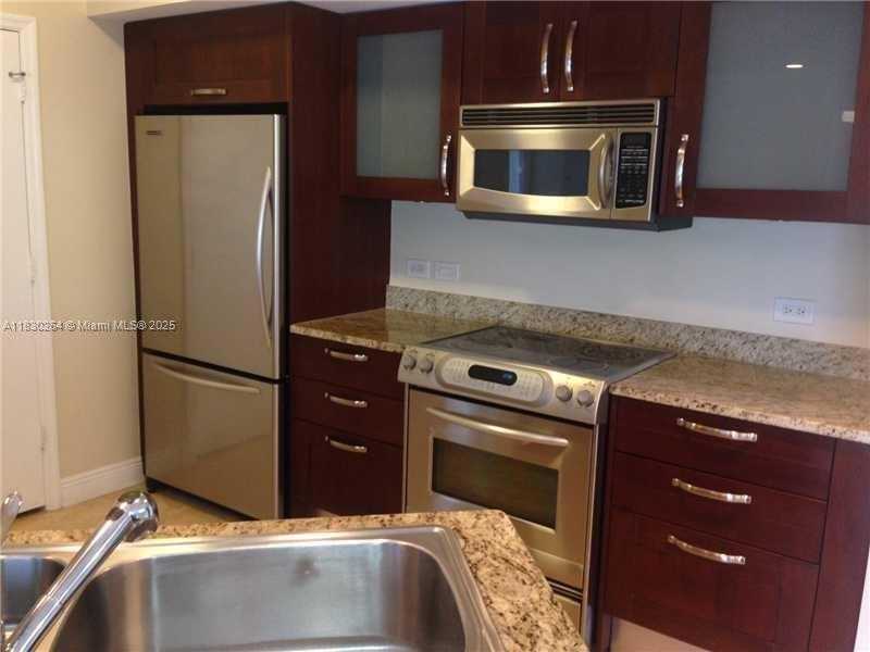 Small Image of 19900 EAST COUNTRY CLUB DR #806, Aventura Number 2