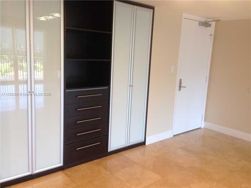 Small Image of 19900 EAST COUNTRY CLUB DR #806, Aventura Number 3