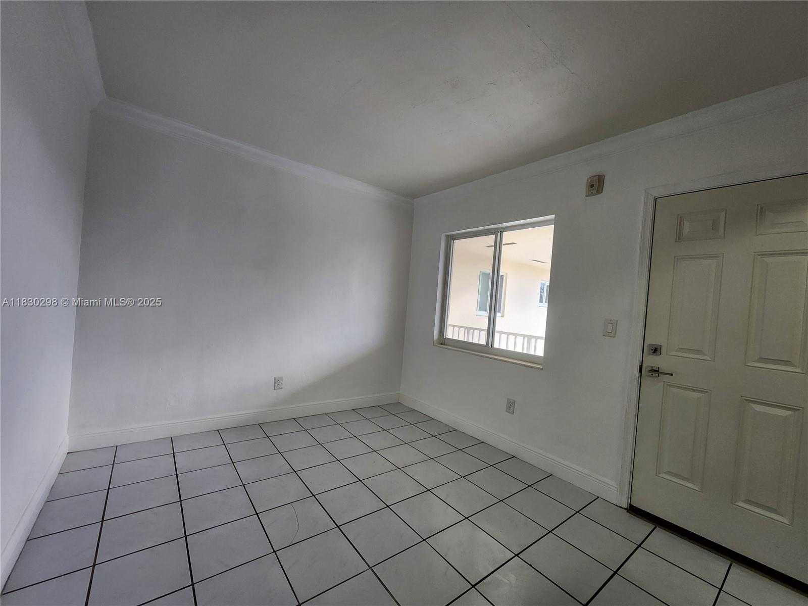 Small Image of 1014 SALZEDO ST #304, Coral Gables Number 11
