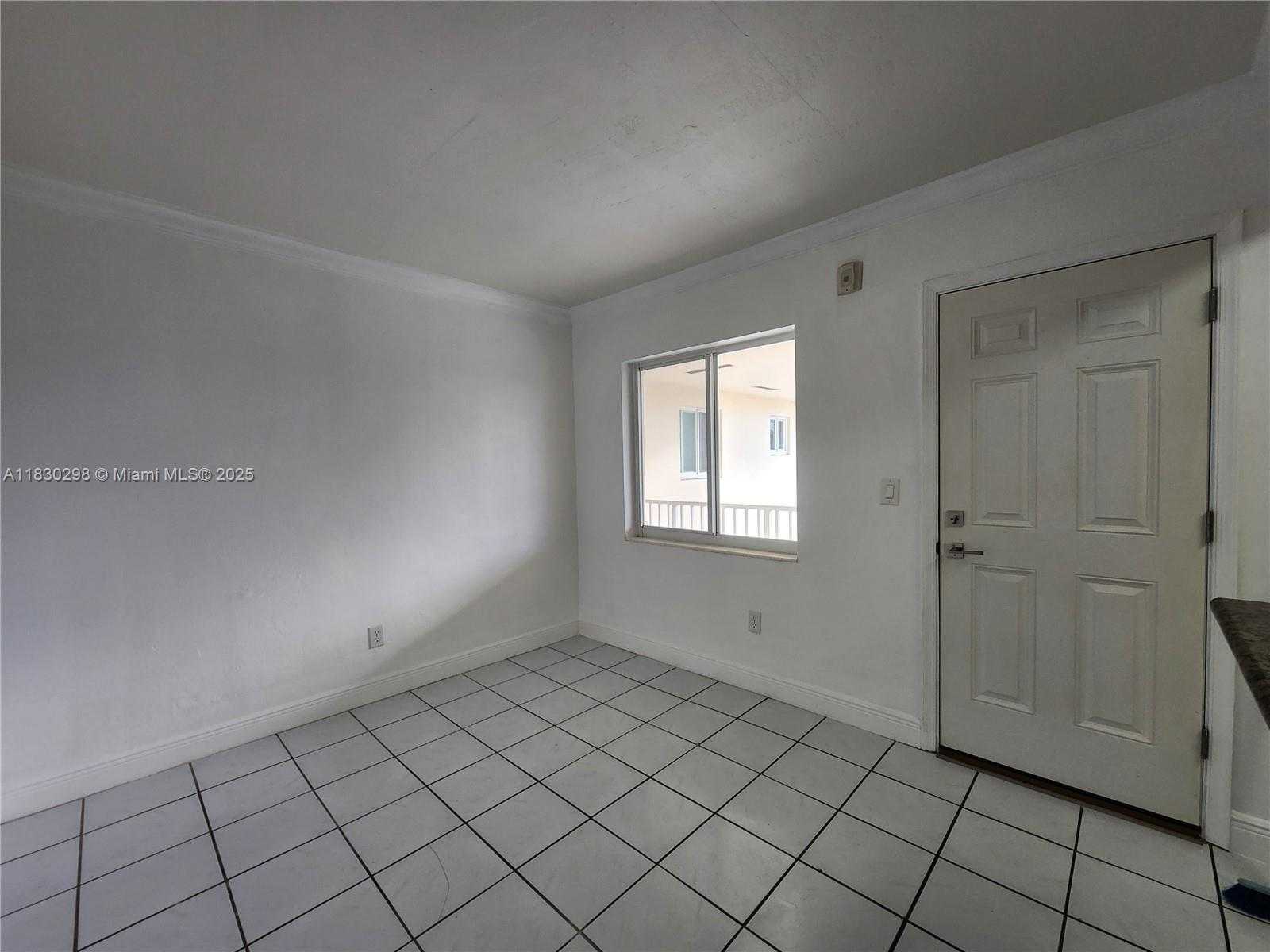 Small Image of 1014 SALZEDO ST #304, Coral Gables Number 12