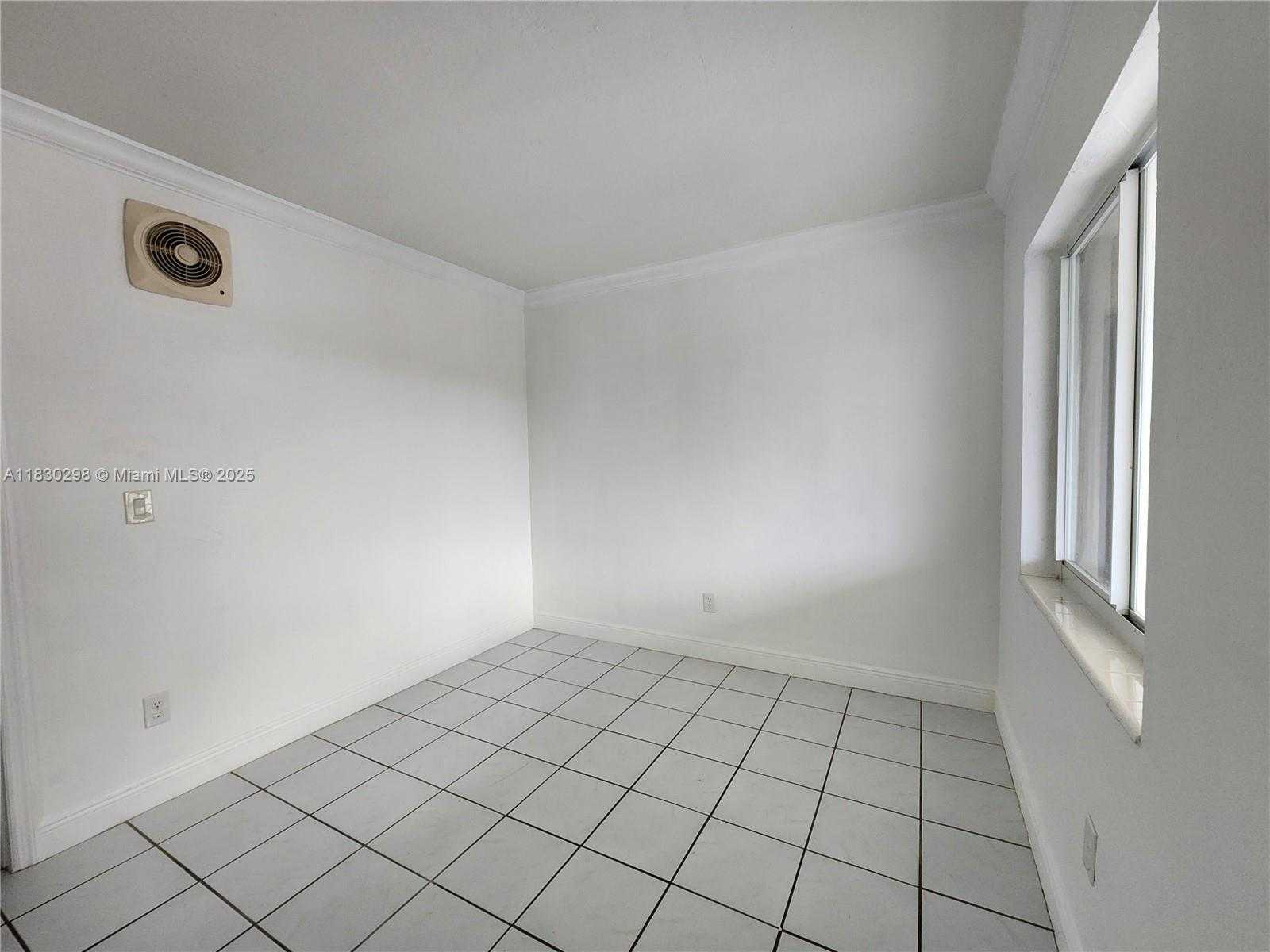 Small Image of 1014 SALZEDO ST #304, Coral Gables Number 14