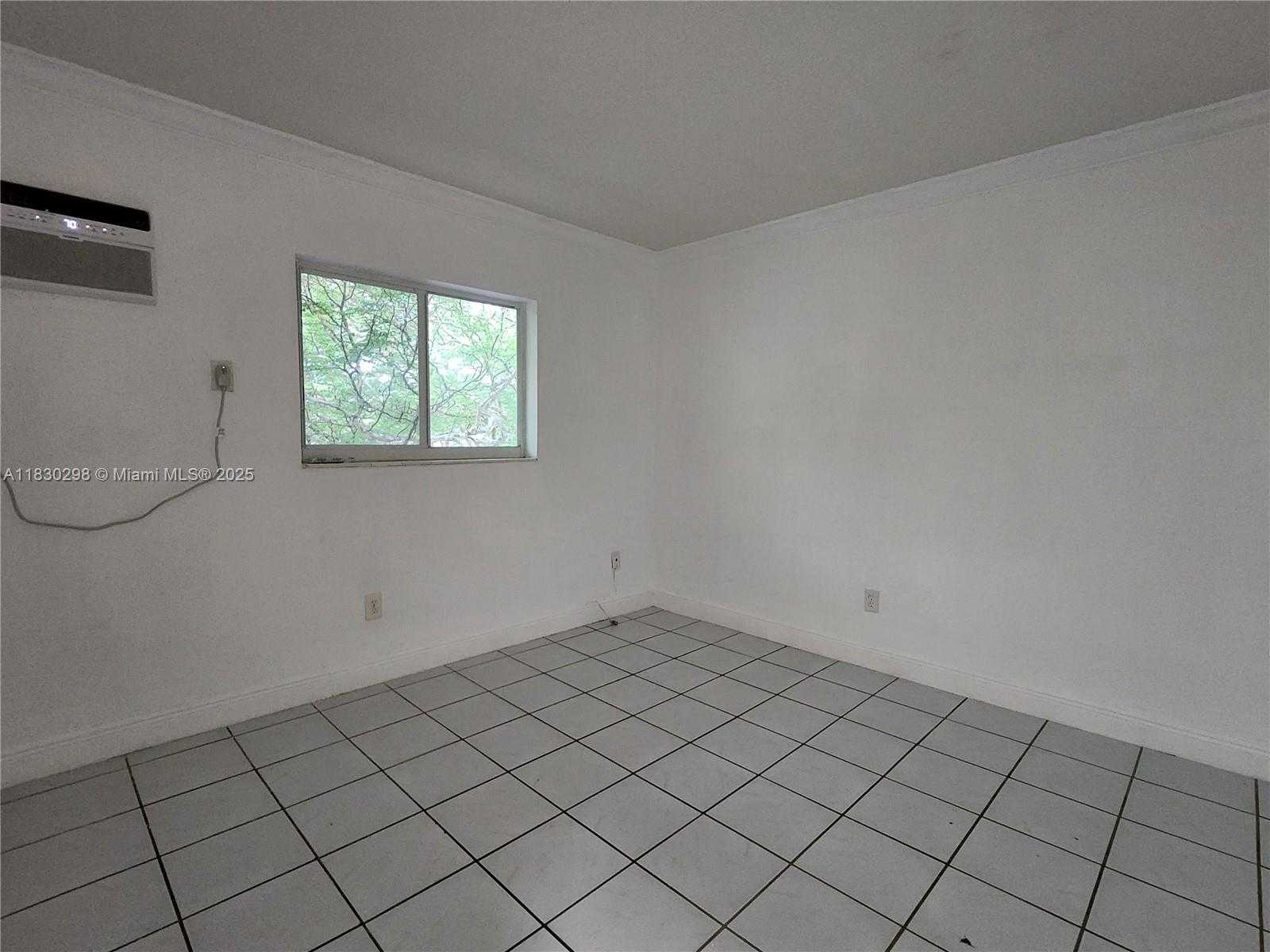 Small Image of 1014 SALZEDO ST #304, Coral Gables Number 19