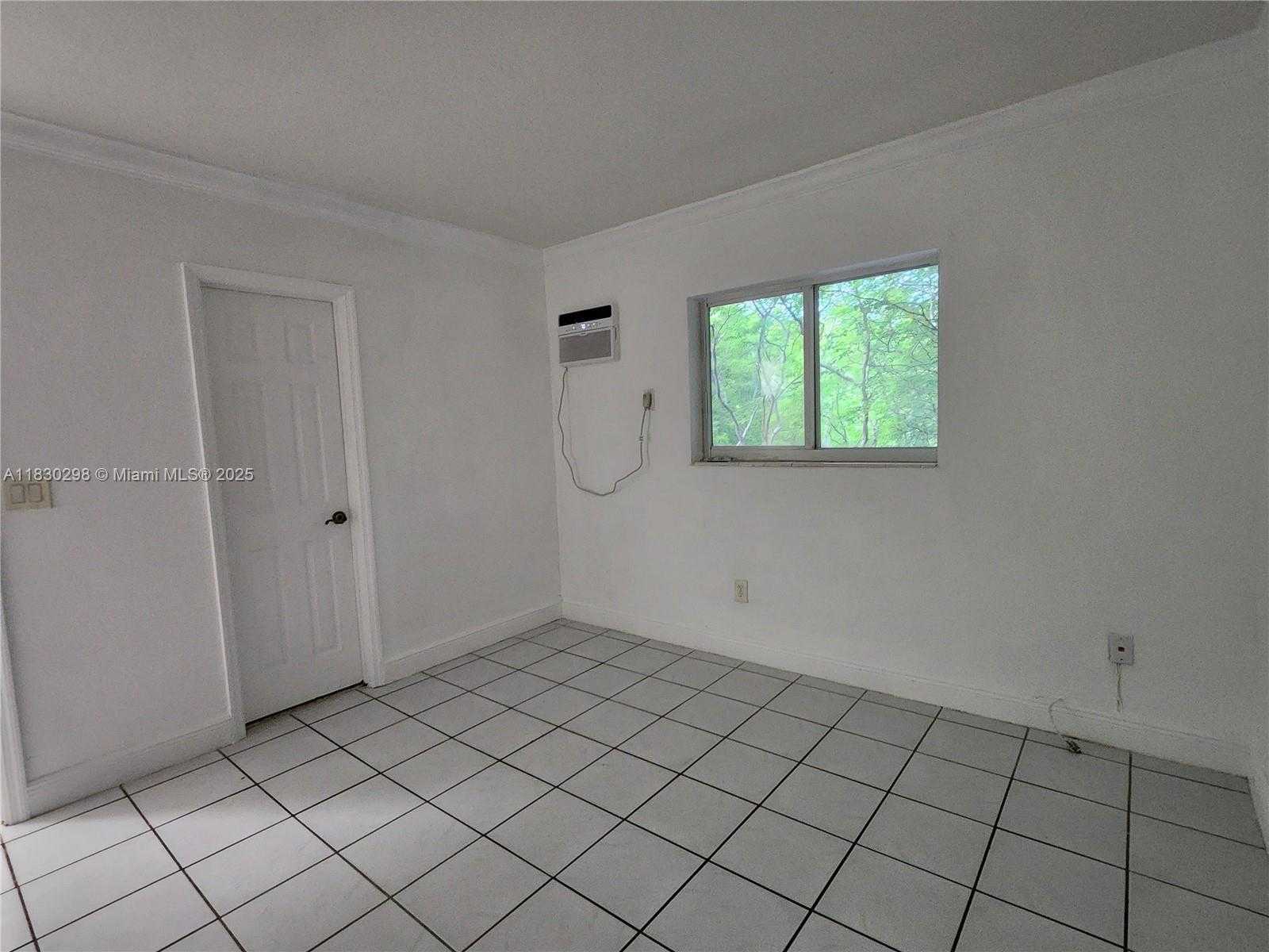 Small Image of 1014 SALZEDO ST #304, Coral Gables Number 20