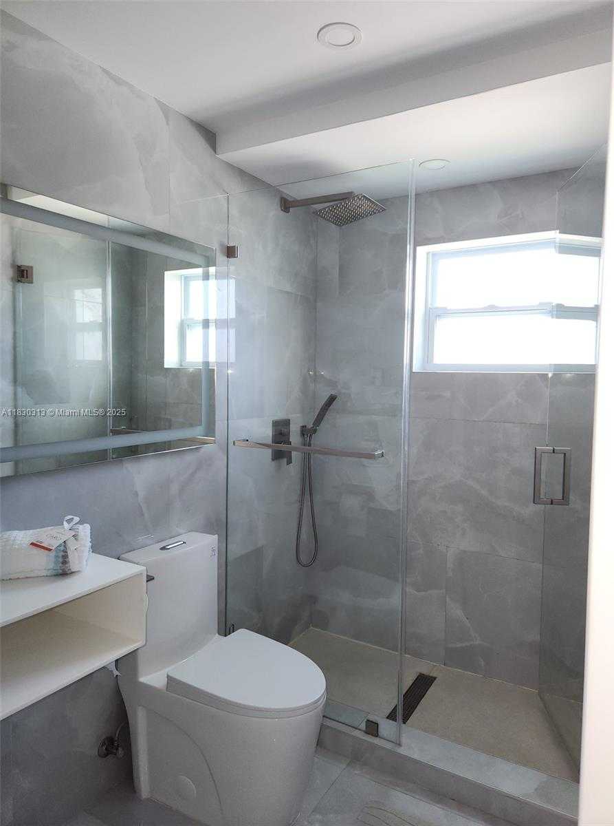 Small Image of 1075 92ND ST #405, Bay Harbor Islands Number 17