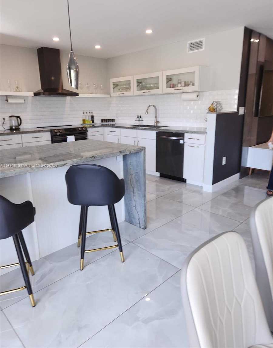 Small Image of 1075 92ND ST #405, Bay Harbor Islands Number 27