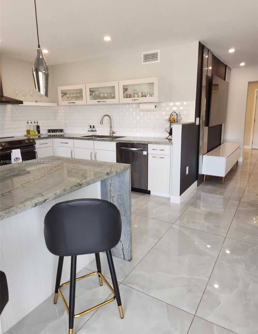 Small Image of 1075 92ND ST #405, Bay Harbor Islands Number 31