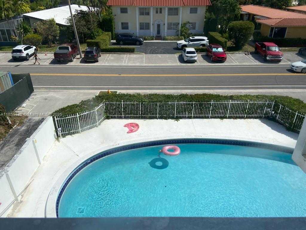 Small Image of 1075 92ND ST #405, Bay Harbor Islands Number 38