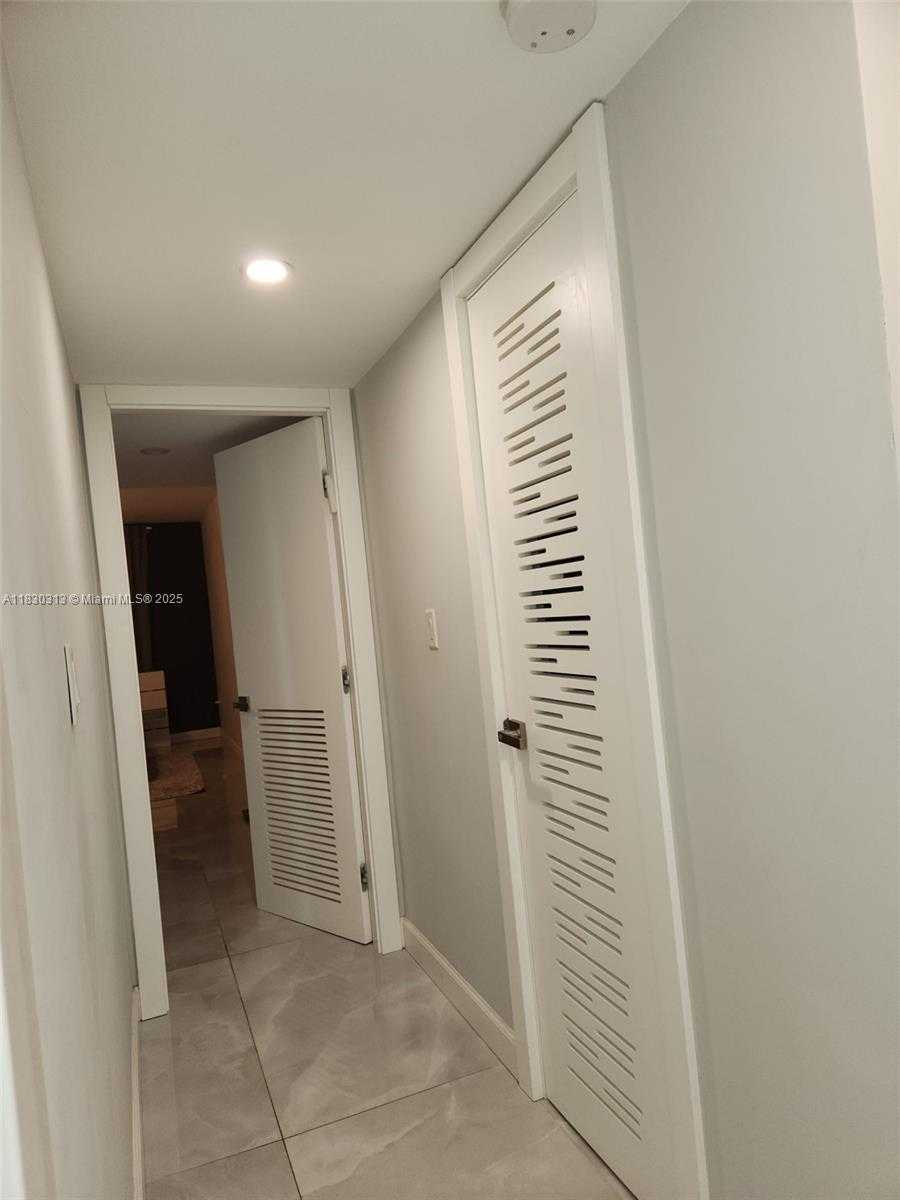 Small Image of 1075 92ND ST #405, Bay Harbor Islands Number 8