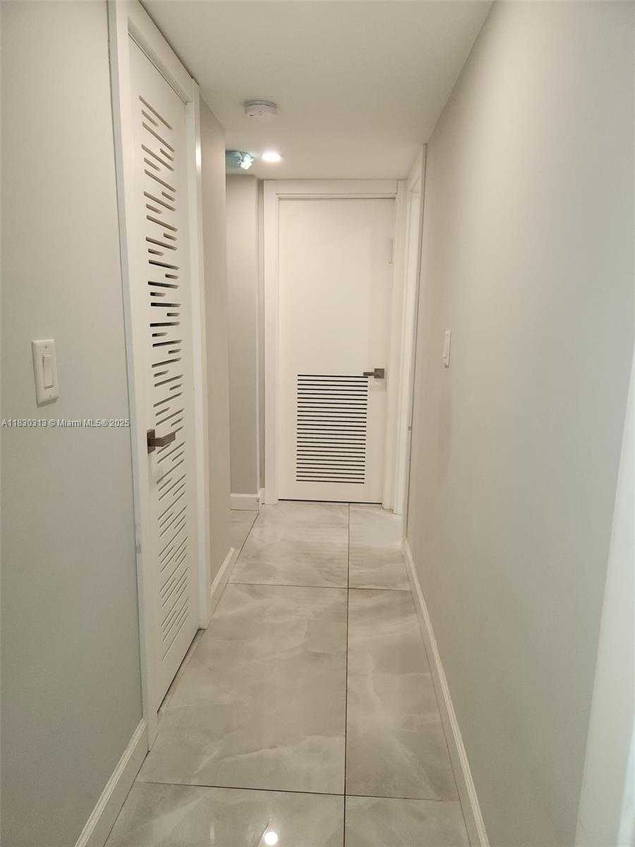 Small Image of 1075 92ND ST #405, Bay Harbor Islands Number 9