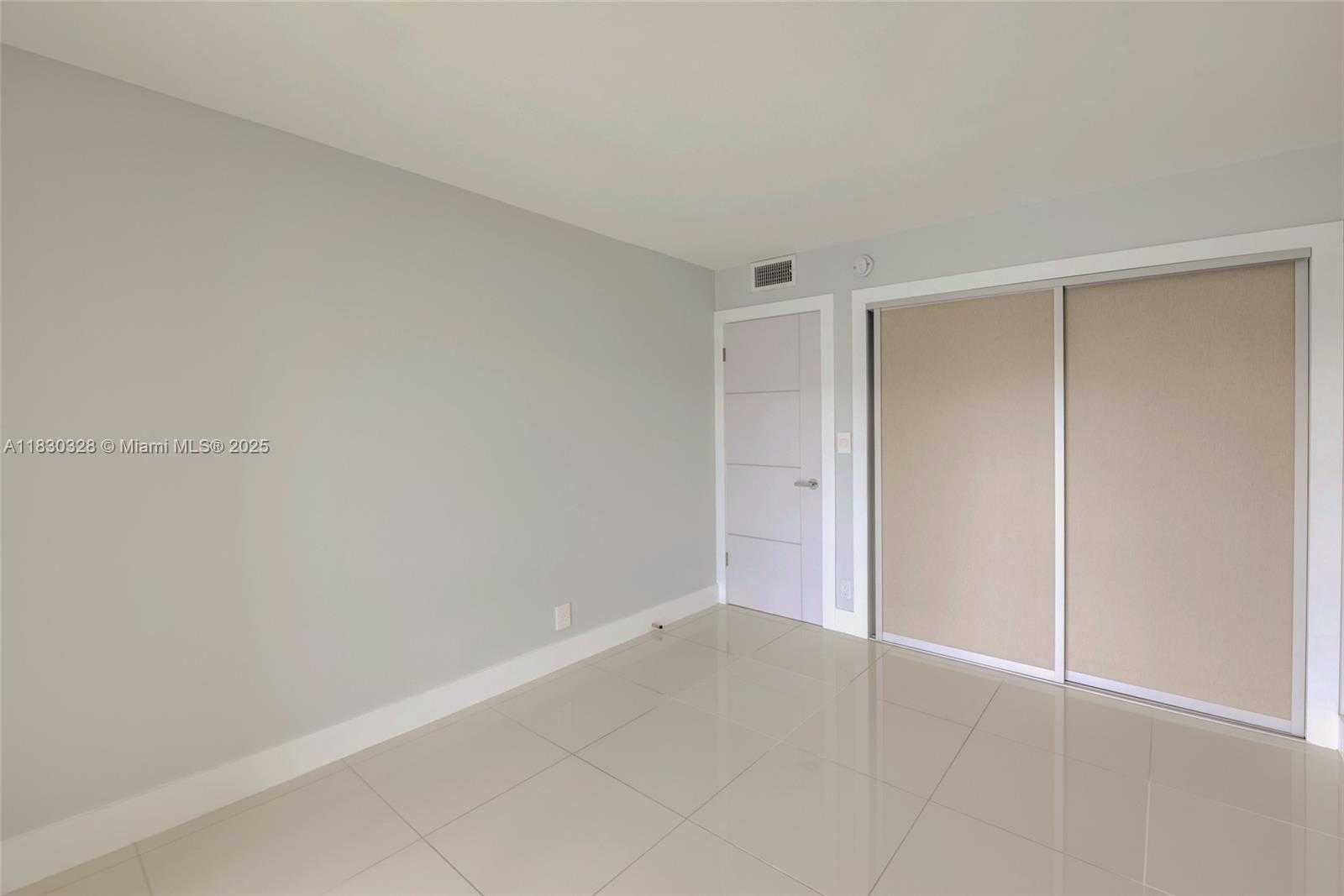 Small Image of 1902 BERMUDA CIR #J4, Coconut Creek Number 23