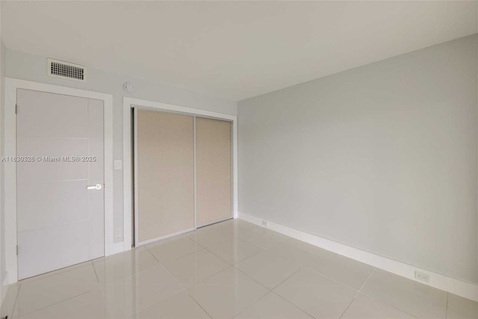 Small Image of 1902 BERMUDA CIR #J4, Coconut Creek Number 24