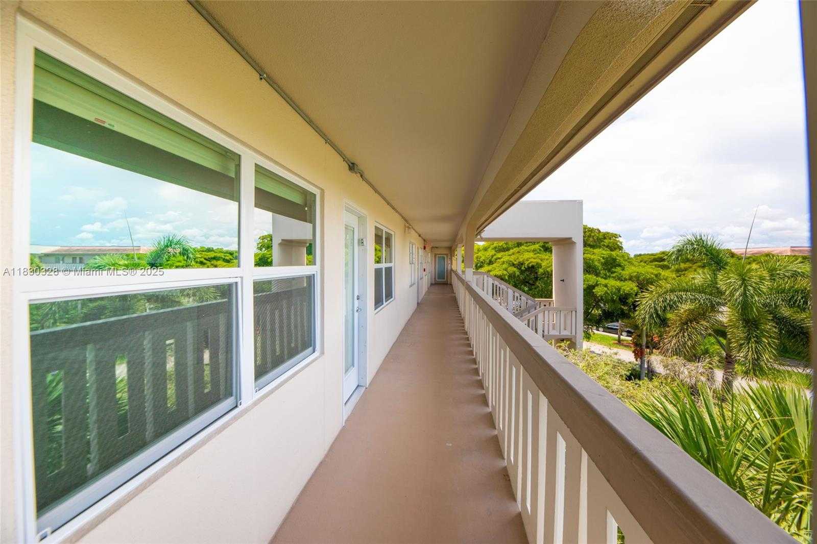 Small Image of 1902 BERMUDA CIR #J4, Coconut Creek Number 31