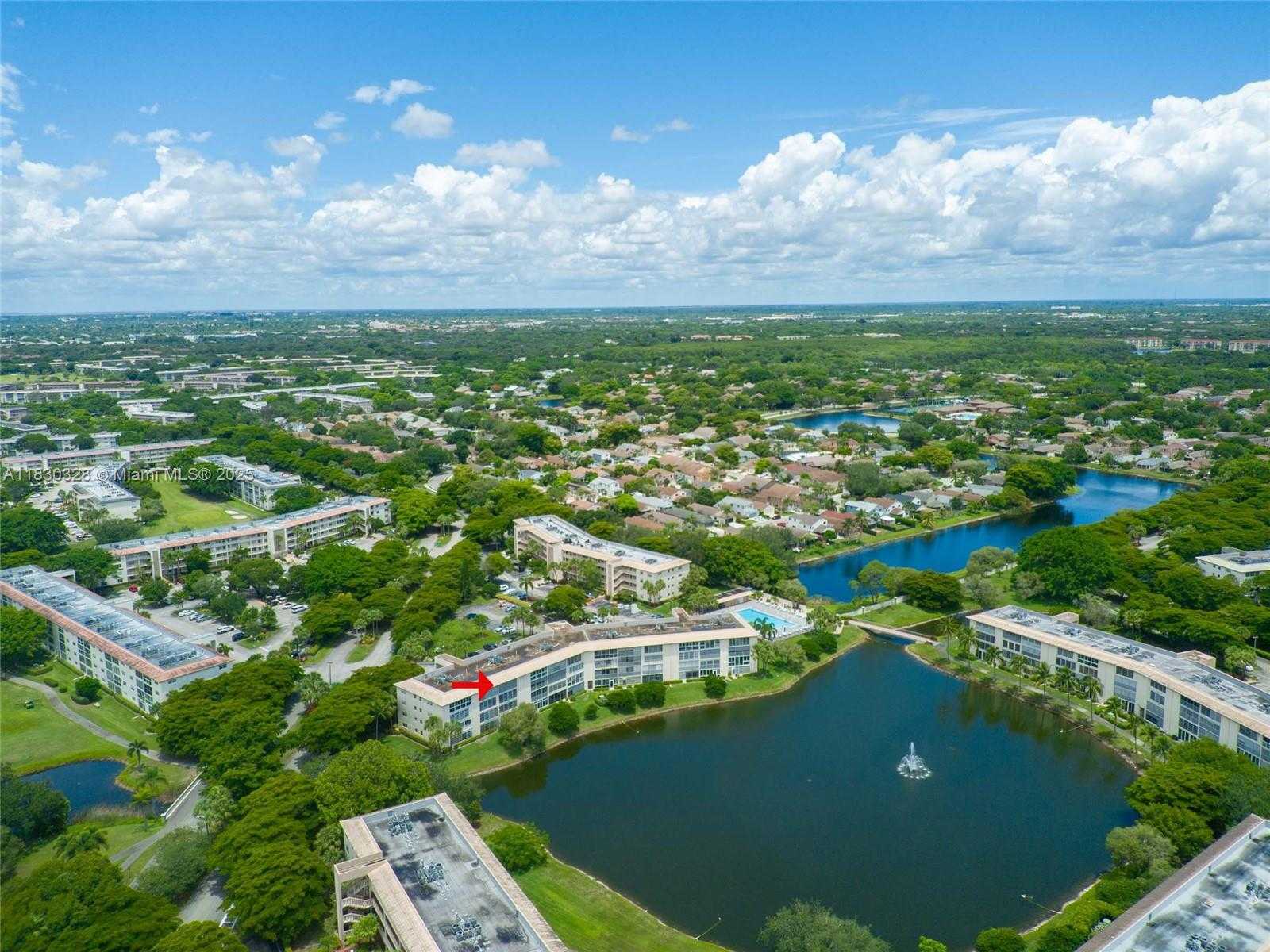 Small Image of 1902 BERMUDA CIR #J4, Coconut Creek Number 47