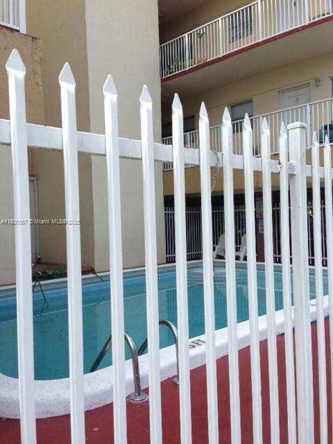 Small Image of 2008 JACKSON ST #D2, Hollywood Number 15