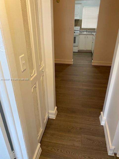 Small Image of 2008 JACKSON ST #D2, Hollywood Number 9