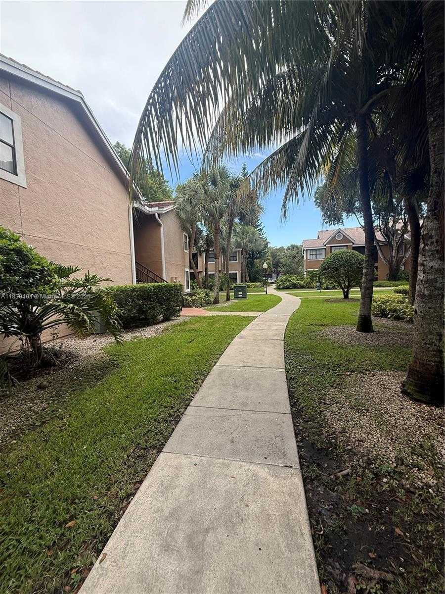 Small Image of 15570 SOUTH WEST 105TH LN #1711, Miami Number 2