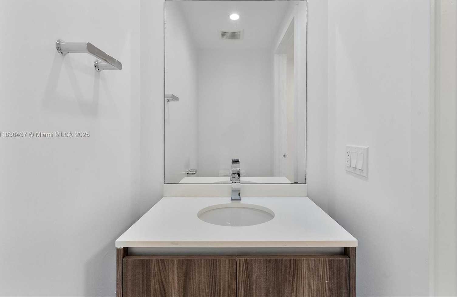 Small Image of 488 NORTH EAST 18TH ST #1503, Miami Number 8