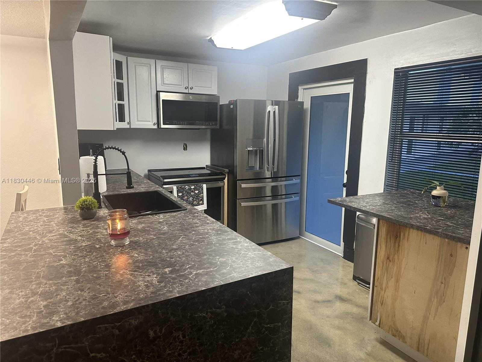 Small Image of 1701 NORTH EAST 191ST ST #A116, Miami Number 4