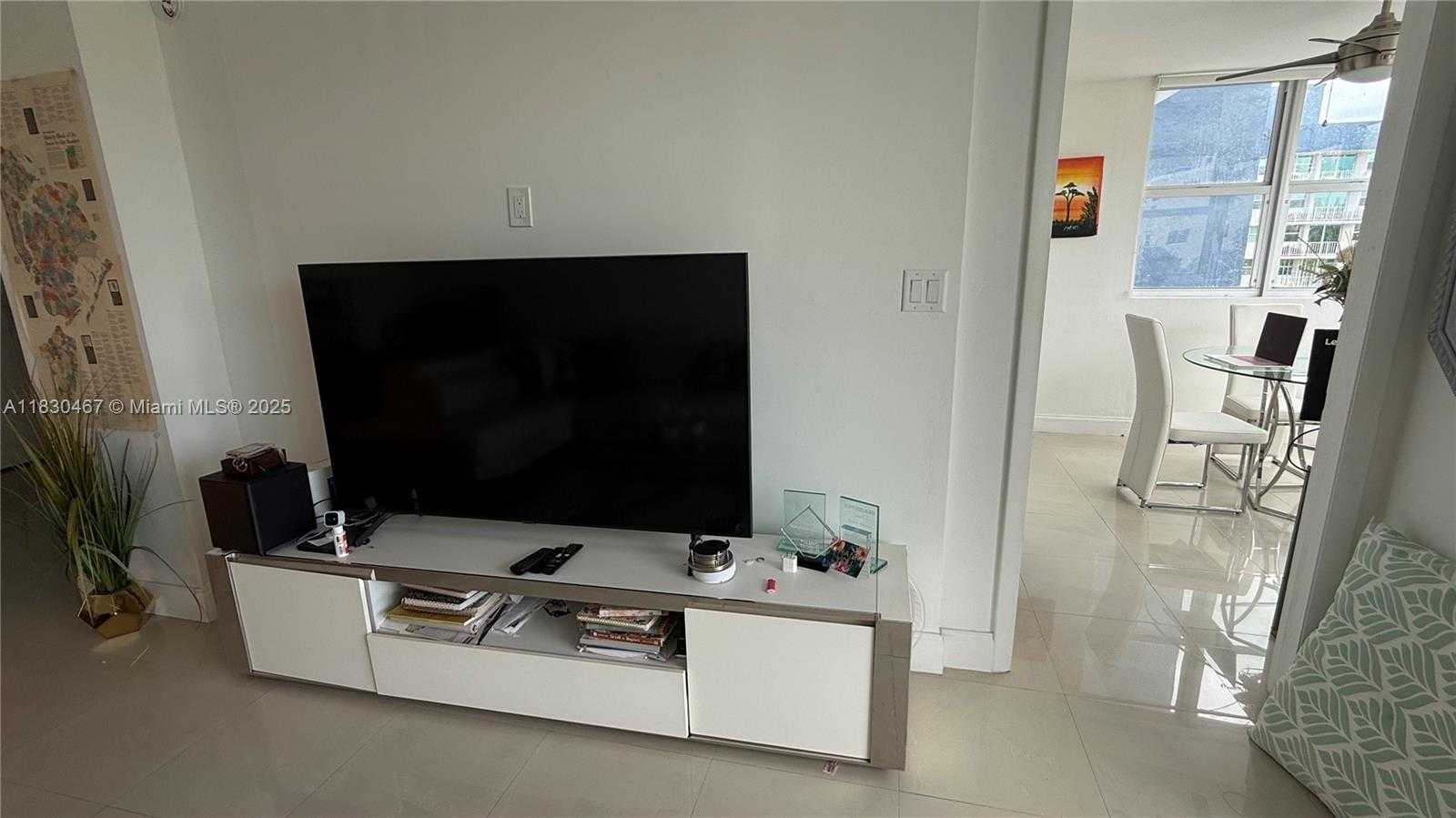 Small Image of 16546 NORTH EAST 26TH AVE #4I, North Miami Beach Number 10