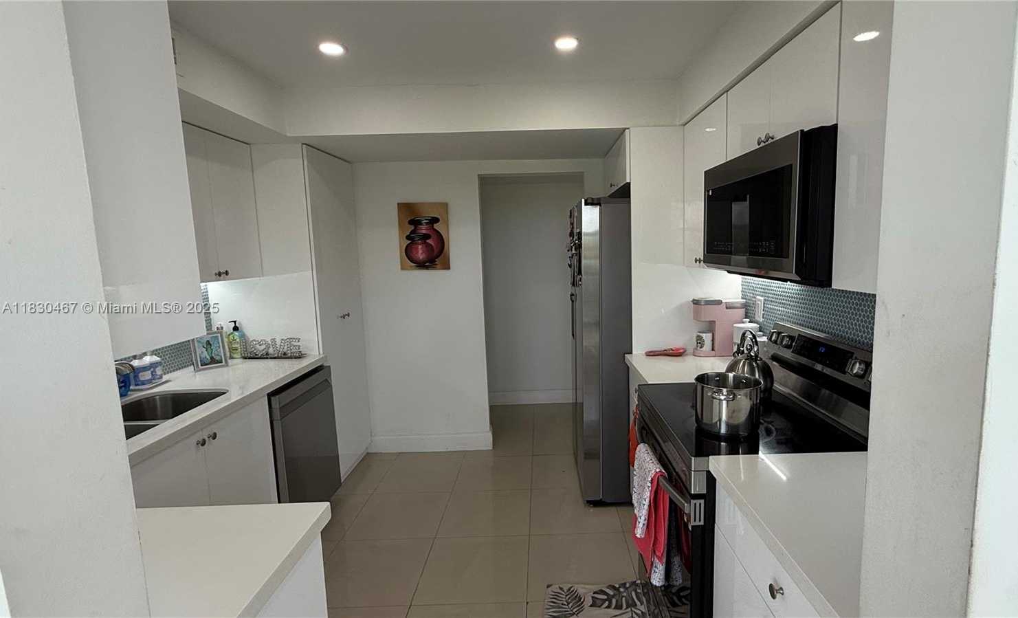 Small Image of 16546 NORTH EAST 26TH AVE #4I, North Miami Beach Number 7