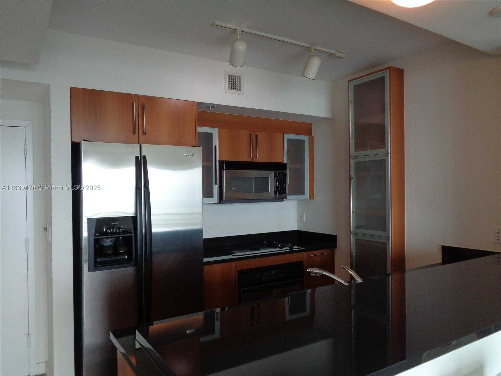 Small Image of 325 SOUTH BISCAYNE BLVD #2522, Miami Number 10