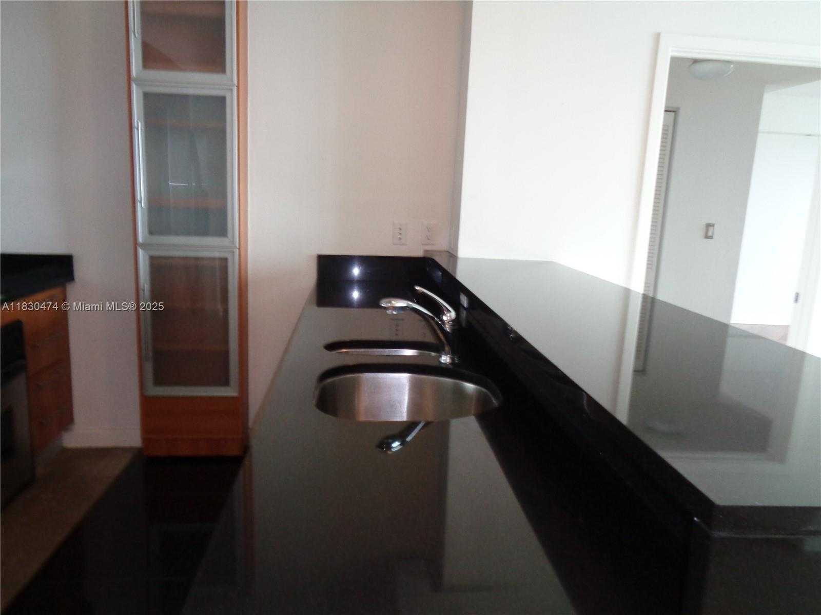 Small Image of 325 SOUTH BISCAYNE BLVD #2522, Miami Number 12