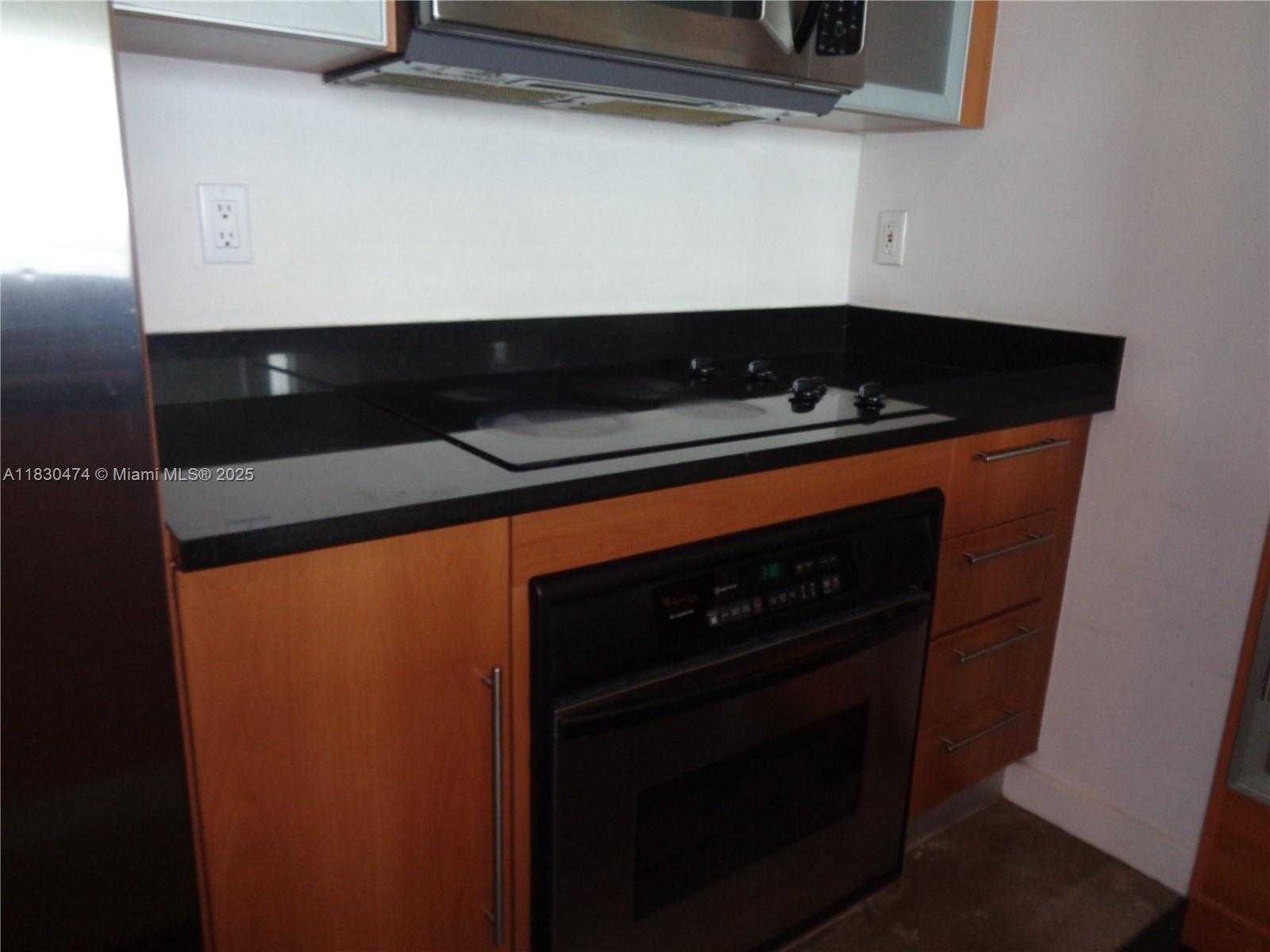 Small Image of 325 SOUTH BISCAYNE BLVD #2522, Miami Number 14