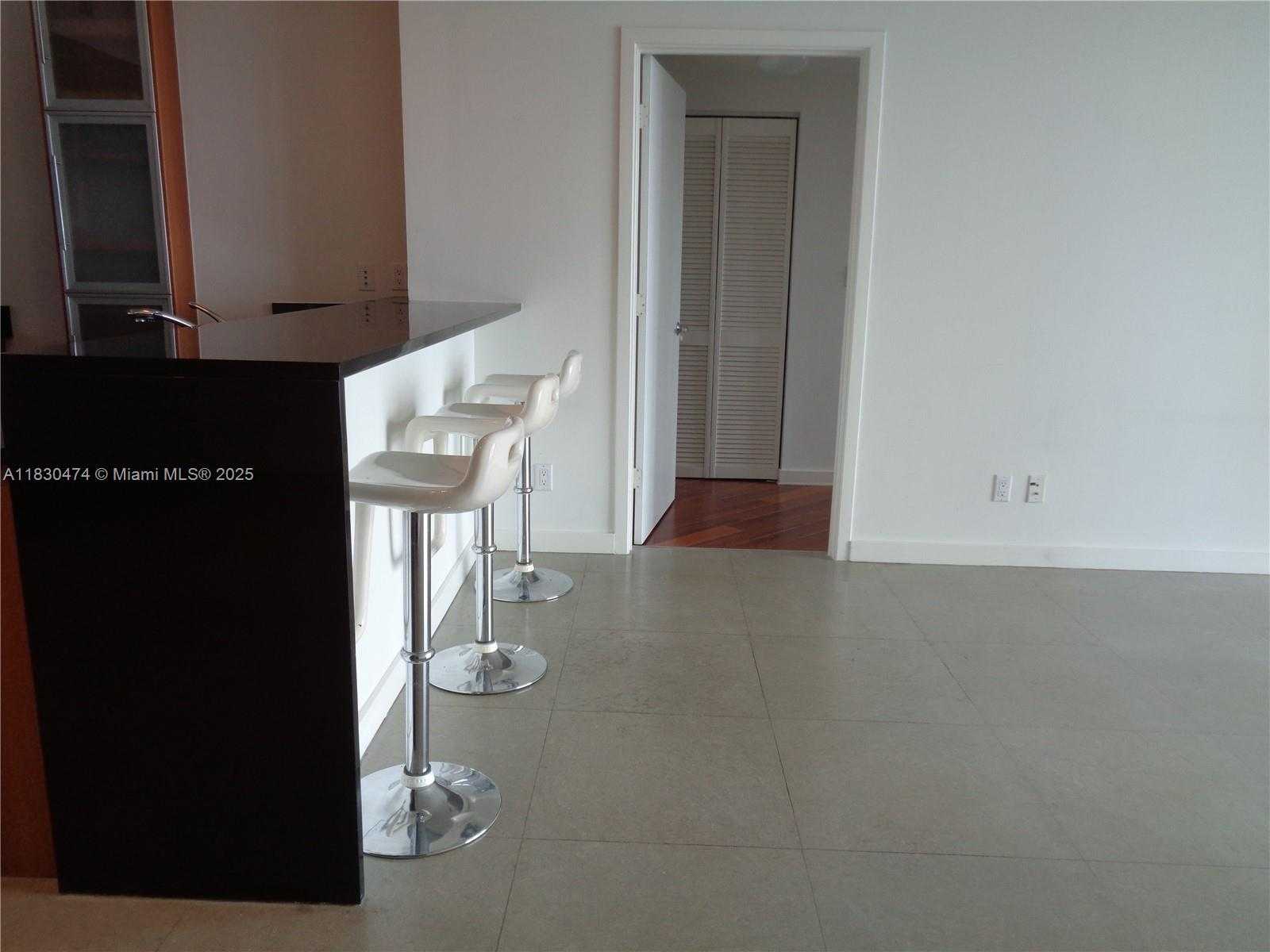 Small Image of 325 SOUTH BISCAYNE BLVD #2522, Miami Number 15