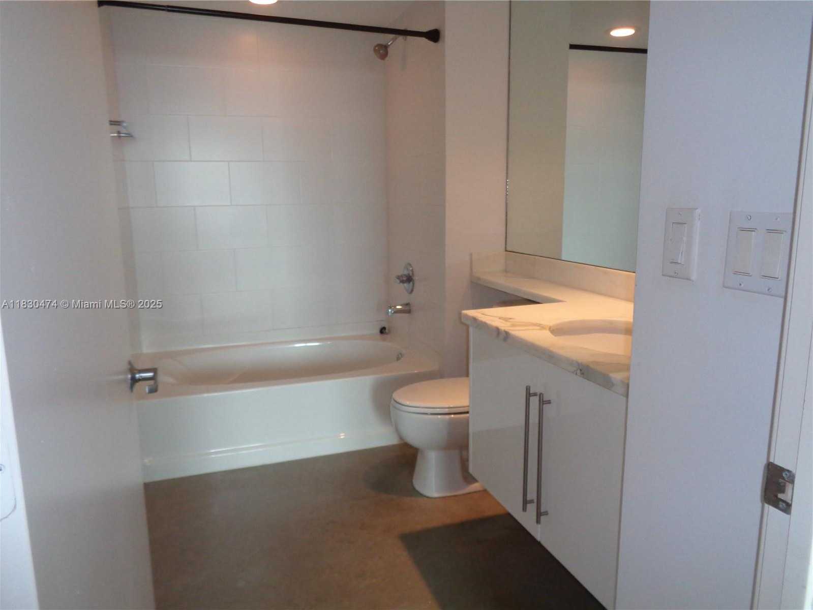 Small Image of 325 SOUTH BISCAYNE BLVD #2522, Miami Number 17
