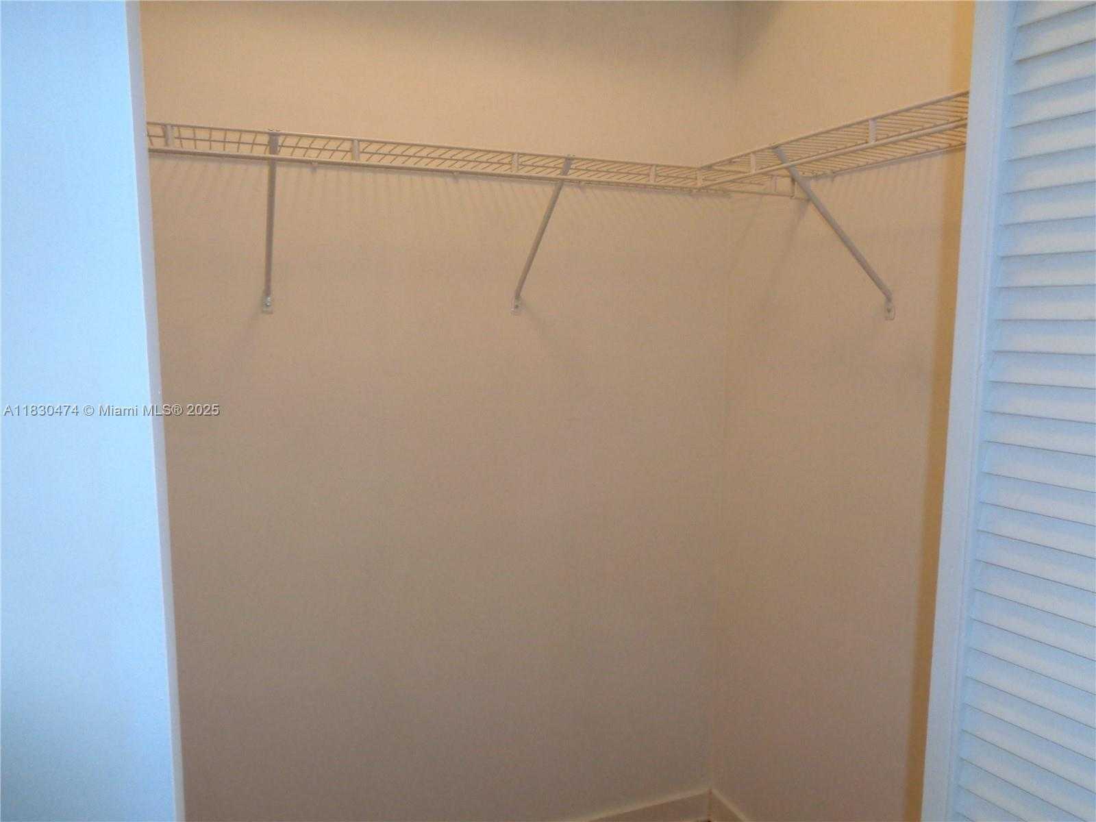 Small Image of 325 SOUTH BISCAYNE BLVD #2522, Miami Number 19
