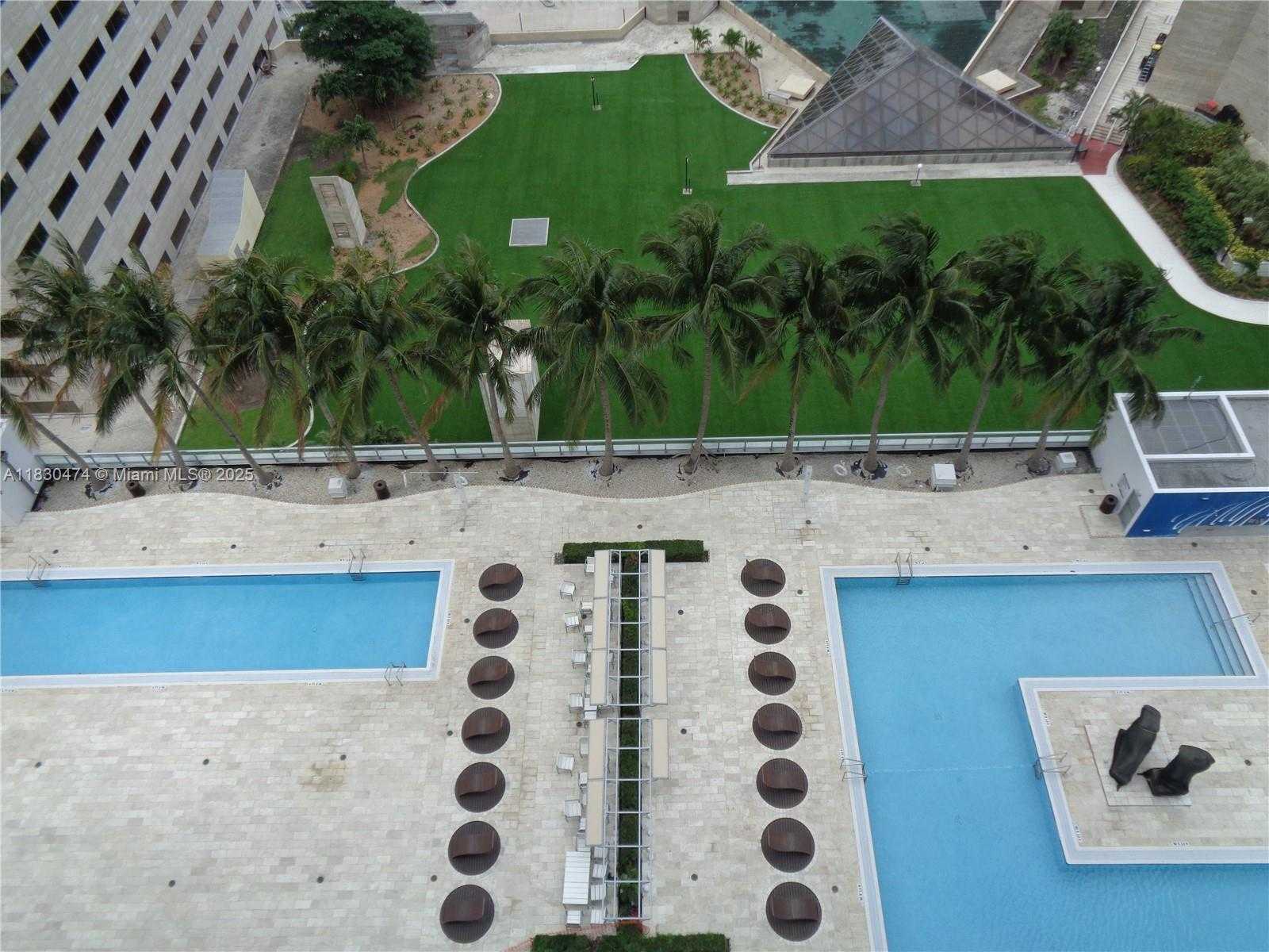 Small Image of 325 SOUTH BISCAYNE BLVD #2522, Miami Number 2