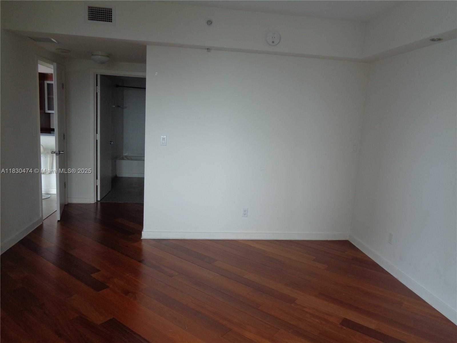 Small Image of 325 SOUTH BISCAYNE BLVD #2522, Miami Number 20