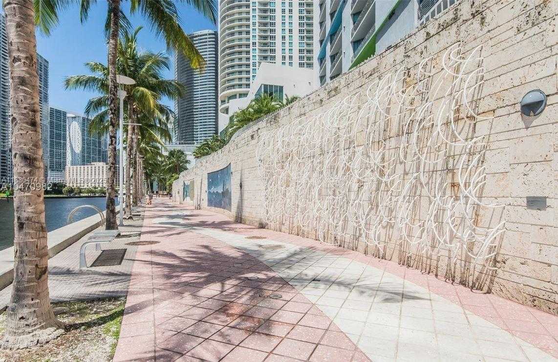 Small Image of 325 SOUTH BISCAYNE BLVD #2522, Miami Number 25