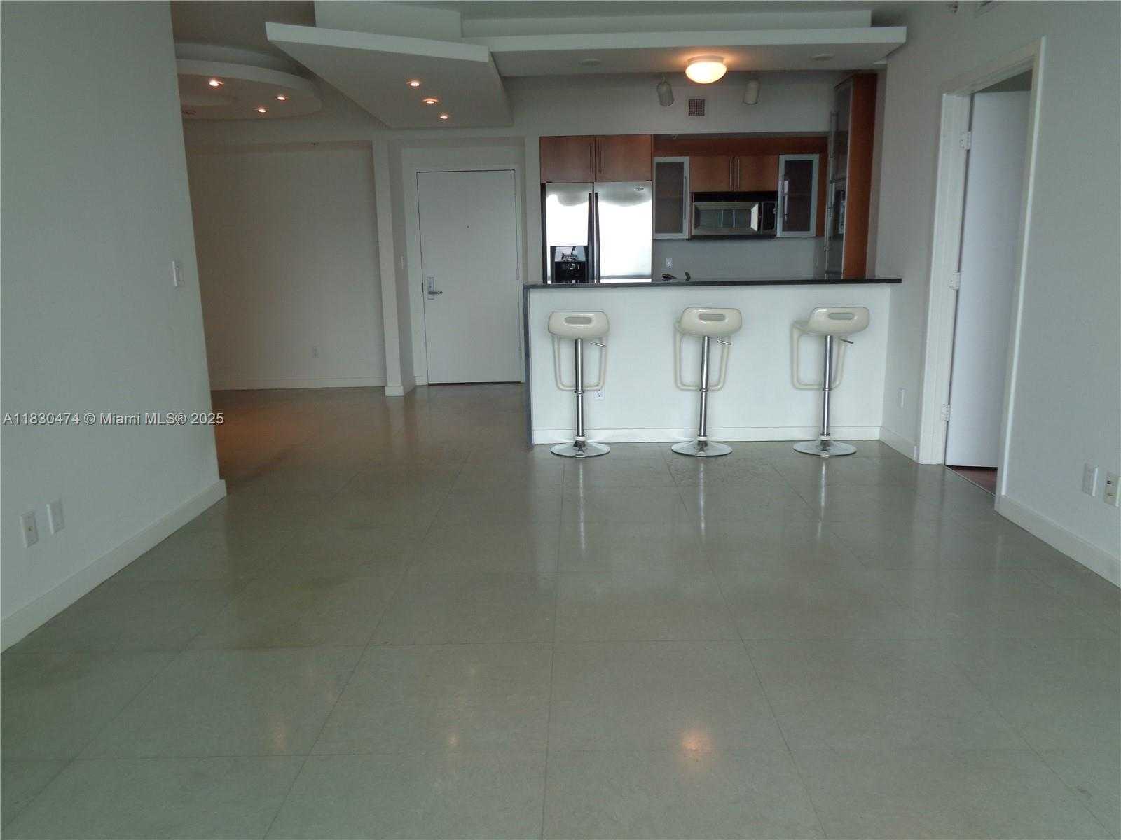 Small Image of 325 SOUTH BISCAYNE BLVD #2522, Miami Number 6