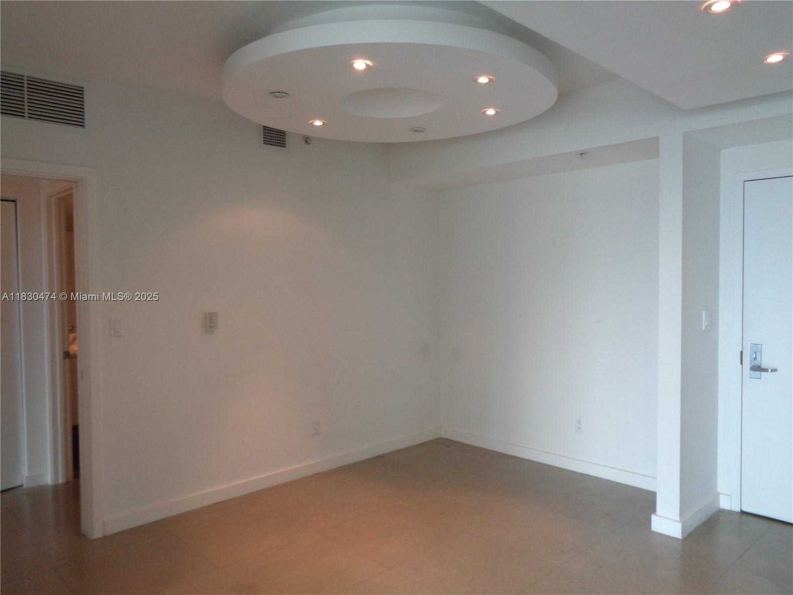 Small Image of 325 SOUTH BISCAYNE BLVD #2522, Miami Number 8