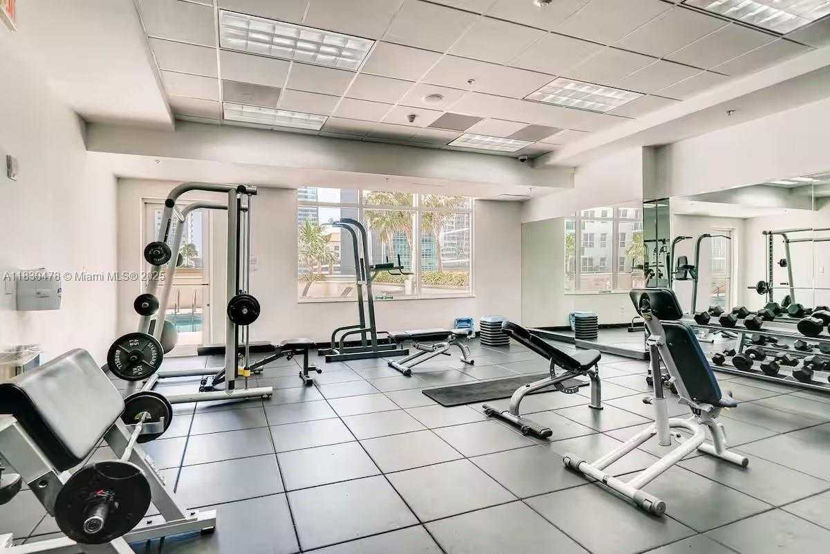 Small Image of 1200 BRICKELL BAY DR #3923, Miami Number 13
