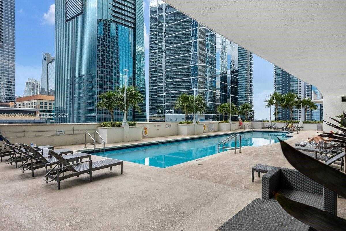 Small Image of 1200 BRICKELL BAY DR #3923, Miami Number 14