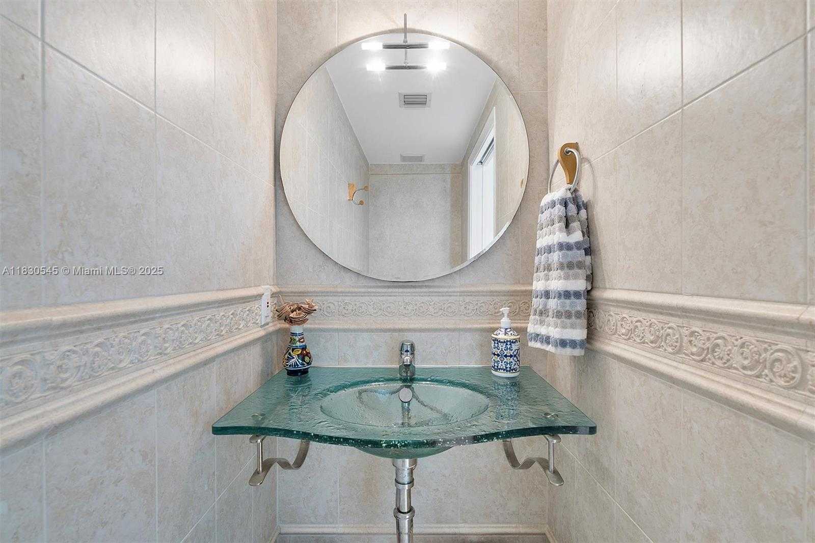 Small Image of 110 WASHINGTON AVE #1608, Miami Beach Number 10
