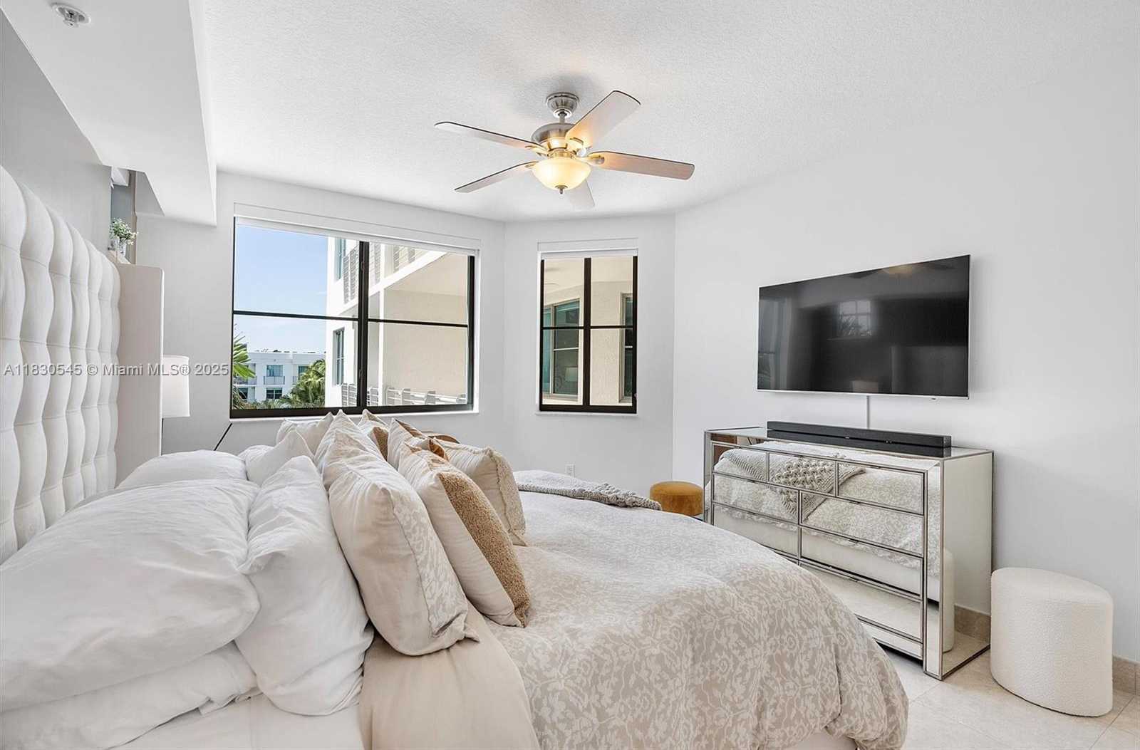 Small Image of 110 WASHINGTON AVE #1608, Miami Beach Number 18