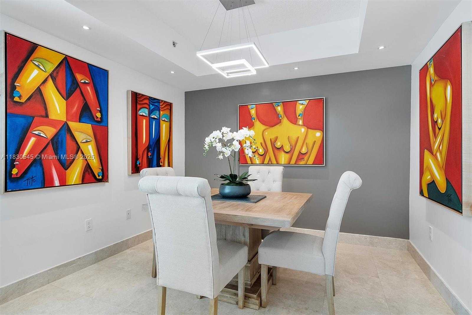 Small Image of 110 WASHINGTON AVE #1608, Miami Beach Number 3