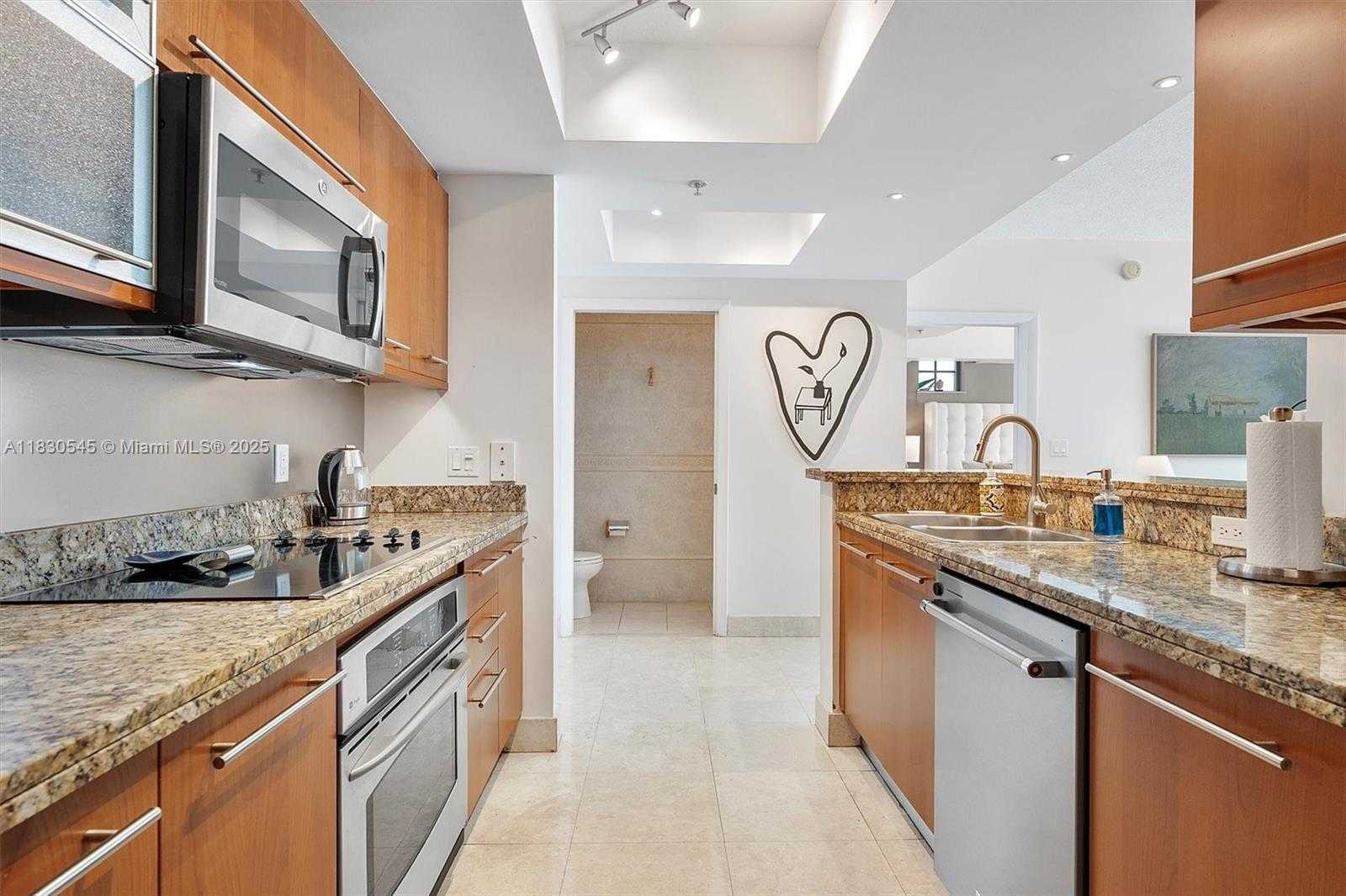 Small Image of 110 WASHINGTON AVE #1608, Miami Beach Number 9