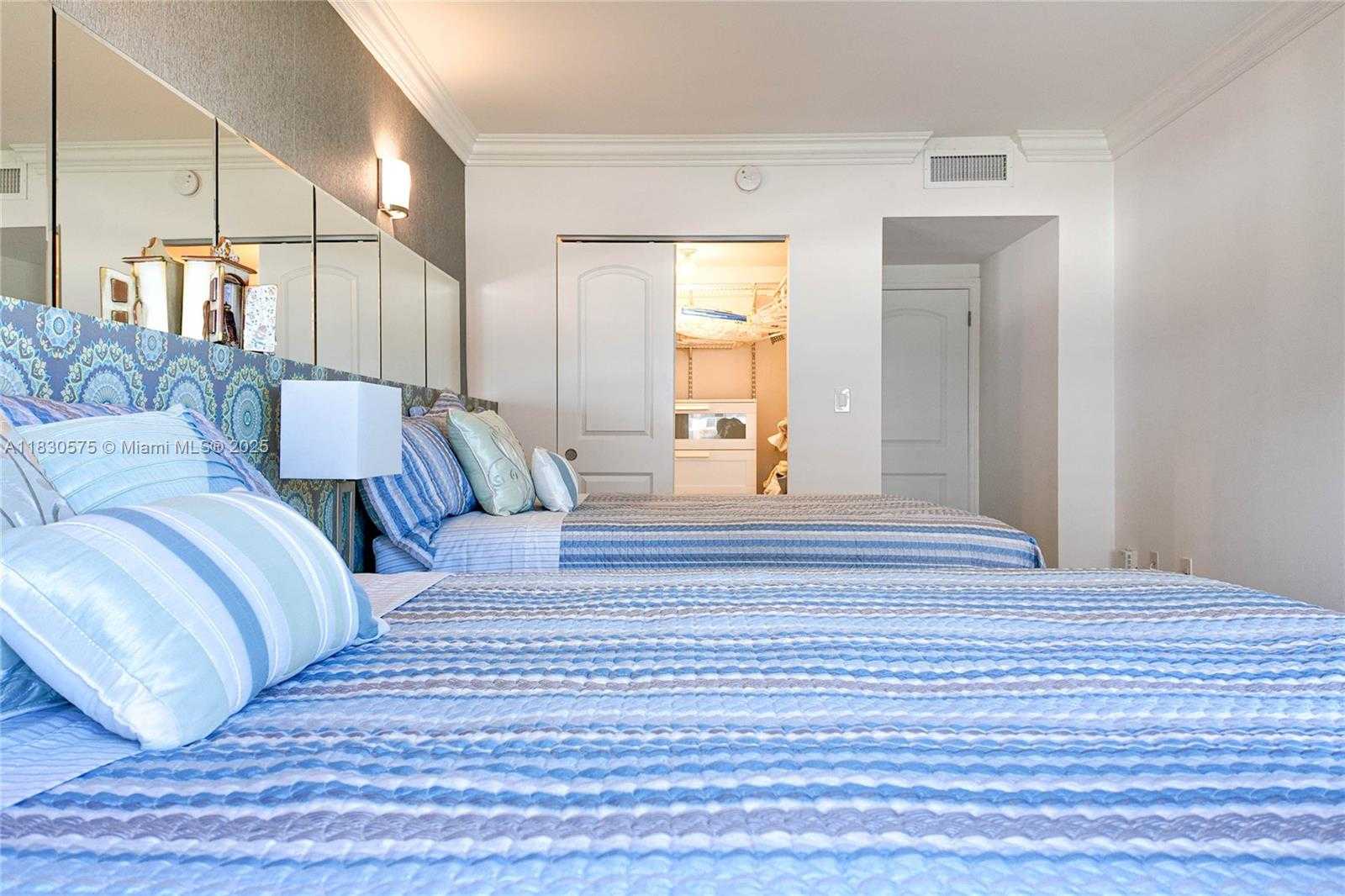 Small Image of 1950 SOUTH OCEAN DR #4E, Hallandale Beach Number 17
